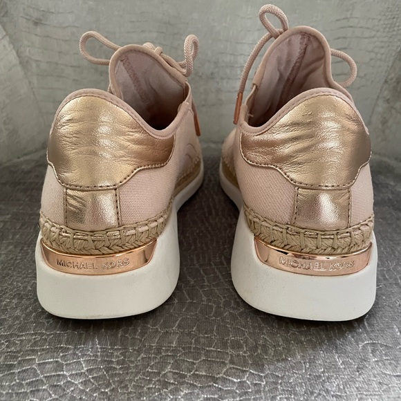 Michael Kors poudre pink sneakers - Picture 3 of 6